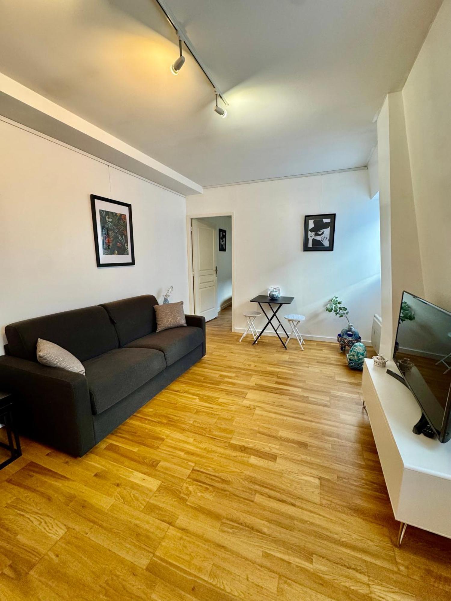 Apartment Galeries Lafayette, Opera, Elegant 2 Pieces Au Calme *
